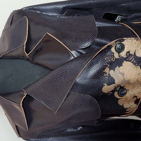 Paparazzi by Biz Snake Embossed Trench Coat, Japanese Print - Picture 5 of 16